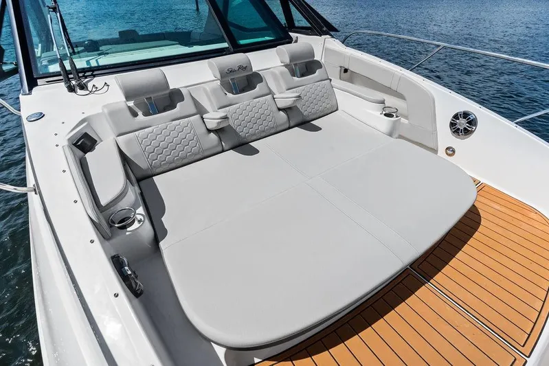 Maxsea Yacht Photos Pics 2022 Sea Ray Sundancer 320 Outboard with spacious sunpad and elegant seating on deck.