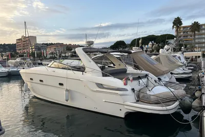 2011 Bavaria 38