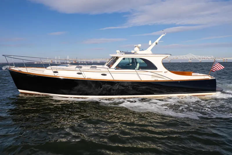 Upshort Yacht Photos Pics 2010 Hinckley Talaria 44 MKII Express cruising on open water.