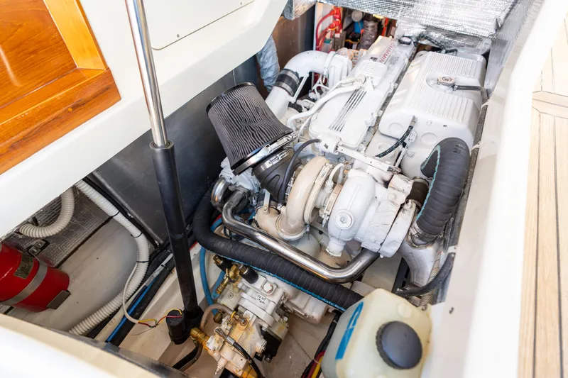 Upshort Yacht Photos Pics 