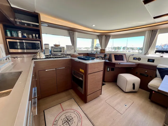 Eden Yacht Photos Pics 