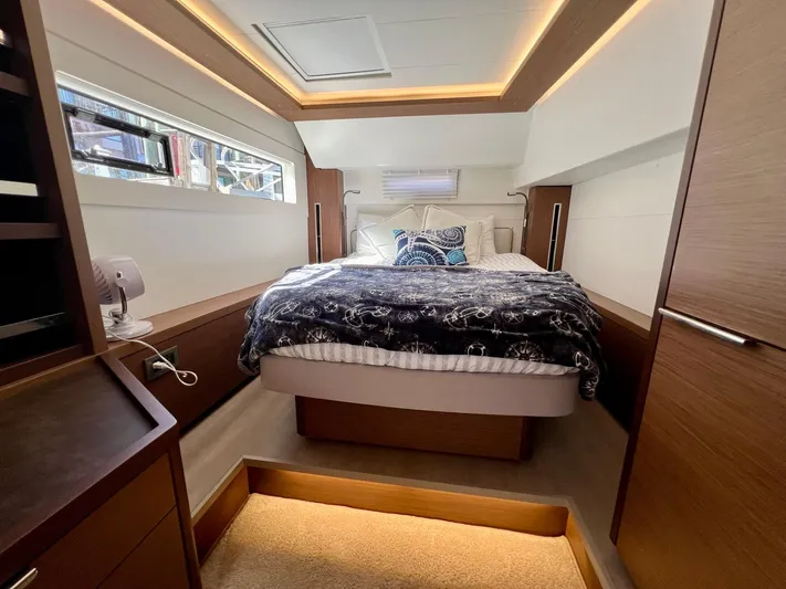 Eden Yacht Photos Pics 