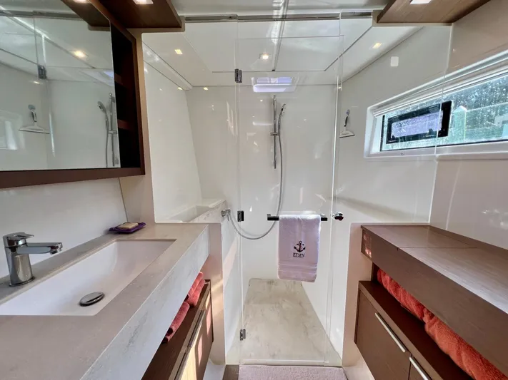 Eden Yacht Photos Pics 