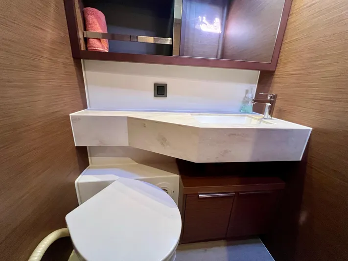 Eden Yacht Photos Pics 