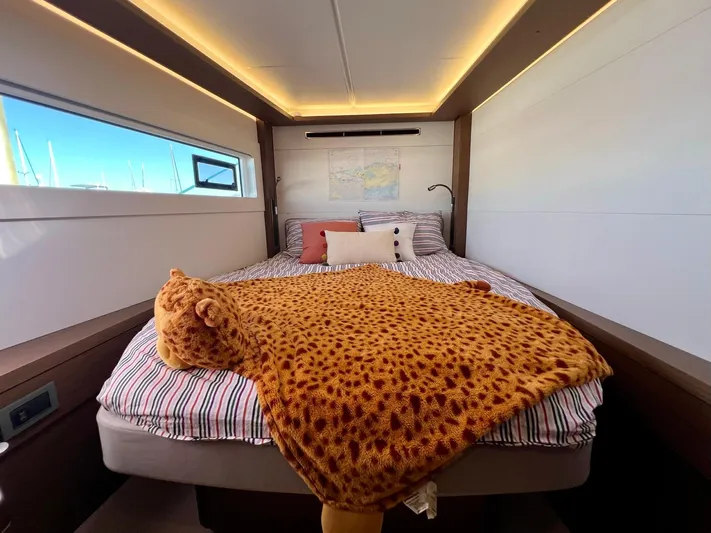 Eden Yacht Photos Pics 