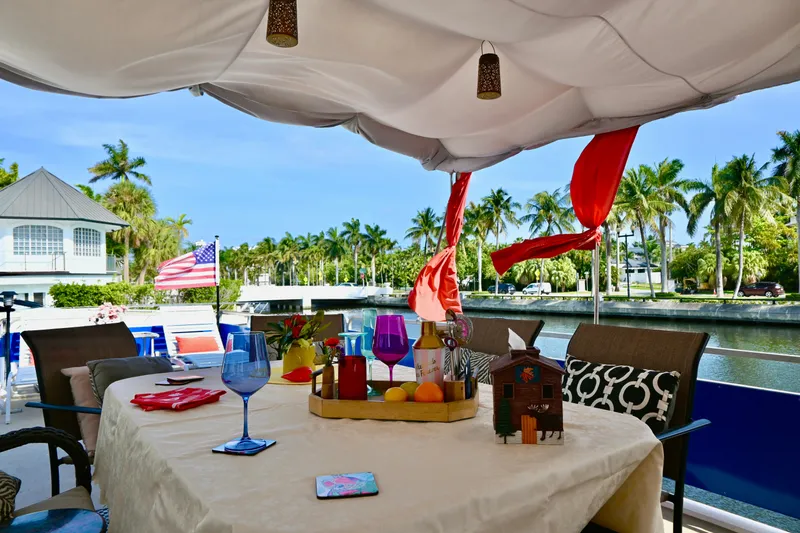 Amore Yacht Photos Pics 