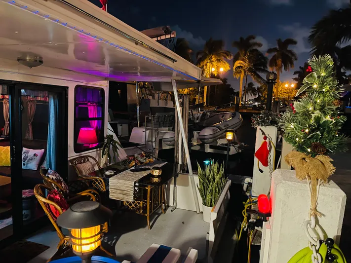 Amore Yacht Photos Pics 