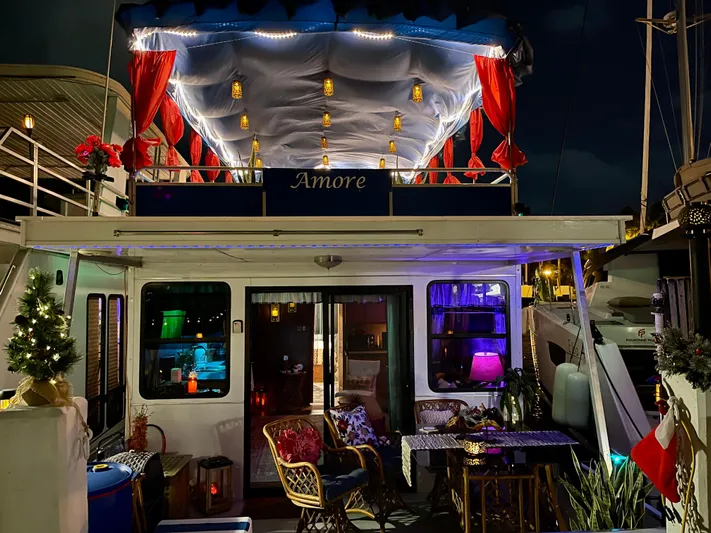 Amore Yacht Photos Pics 