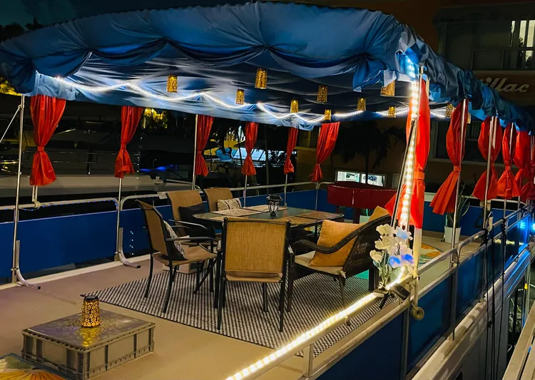 Amore Yacht Photos Pics 