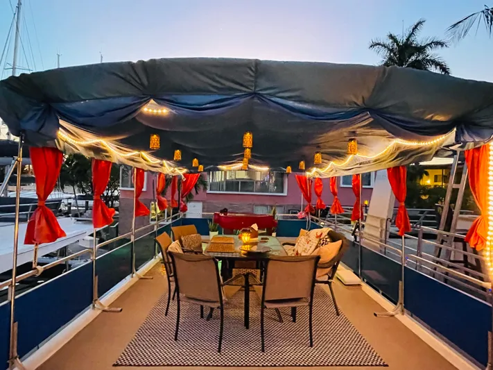 Amore Yacht Photos Pics 