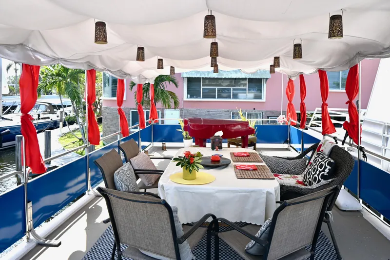 Amore Yacht Photos Pics 