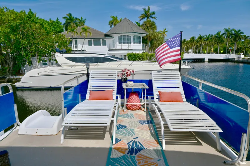 Amore Yacht Photos Pics 