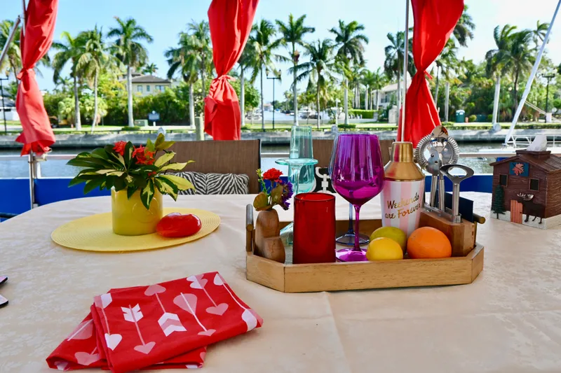 Amore Yacht Photos Pics 