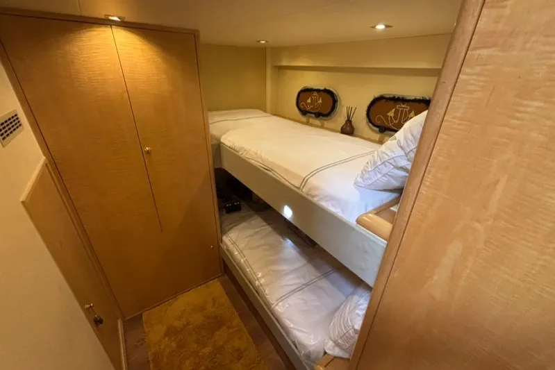 Aqua Alta Yacht Photos Pics Port Guest Berth