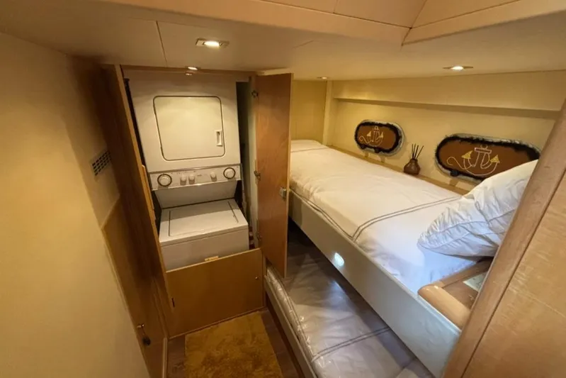 Aqua Alta Yacht Photos Pics Port Guest Berth with Laundry Facility