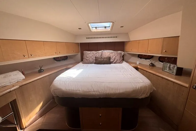 Aqua Alta Yacht Photos Pics Master Suite