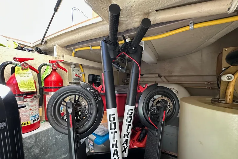 Aqua Alta Yacht Photos Pics Go Trax Scooters