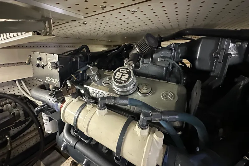 Aqua Alta Yacht Photos Pics Starboard Engine