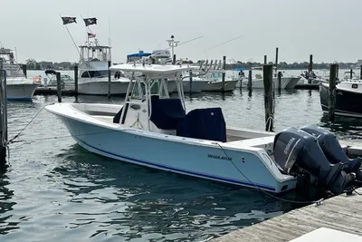 Regulator 32 Forward Seating