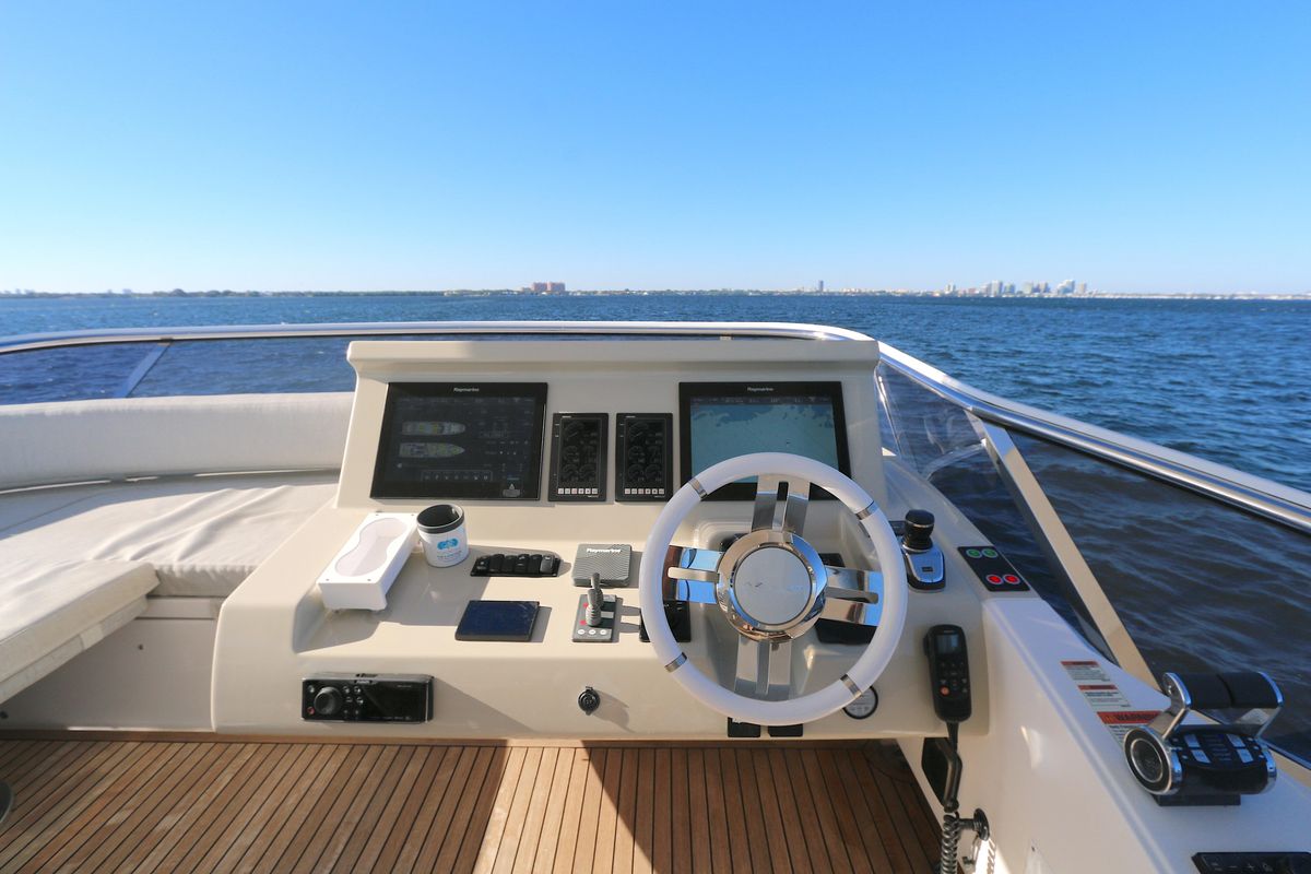 2019 Azimut 72 