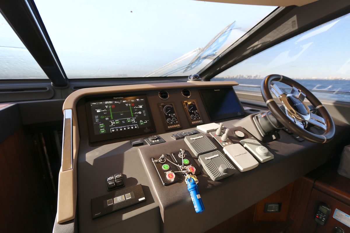 2019 Azimut 72 