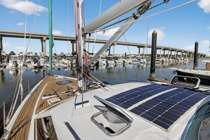 Off The Grid Yacht Photos Pics Southerly 420 "Off the Grid" solar