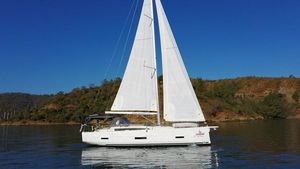 2021 Dufour 430