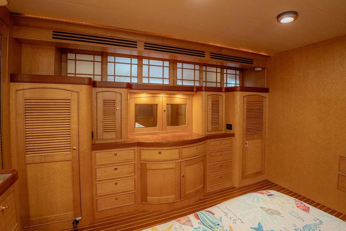 2006 Marlow 72 