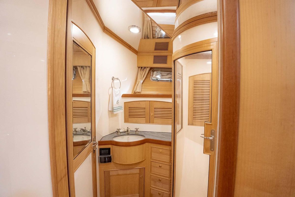 2006 Marlow 72 