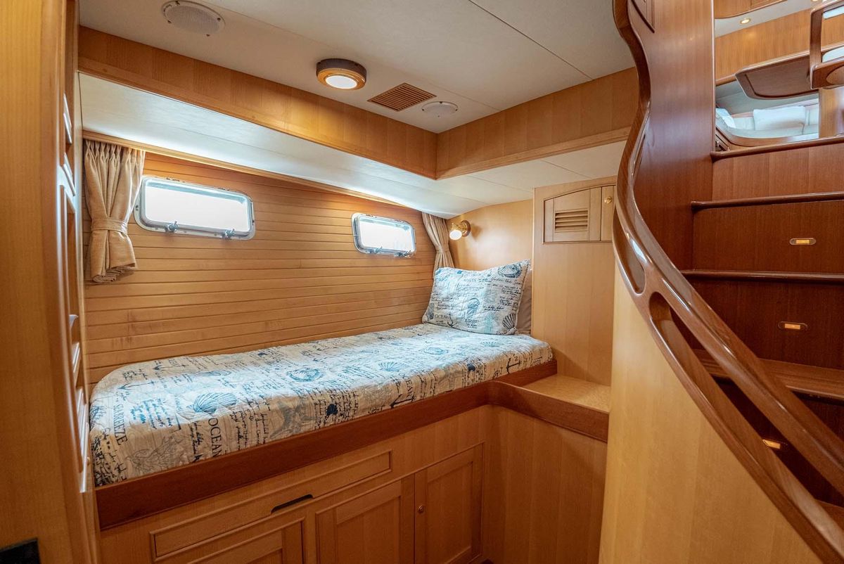 2006 Marlow 72 