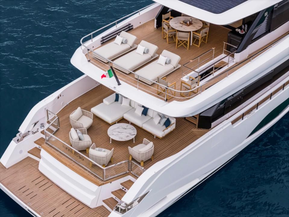 2024 Ferretti Yachts 88 