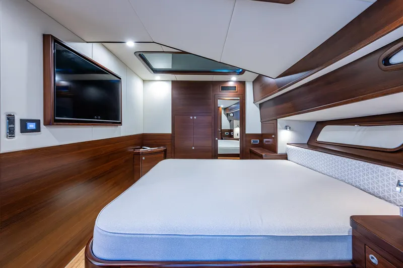 Carol Jean Yacht Photos Pics 