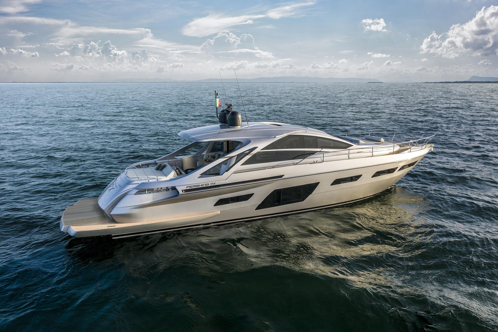 Nuevo 2024 Pershing 7X | TopBarcos.com