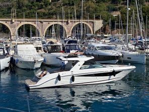 2018 Sea Ray 400 SLX