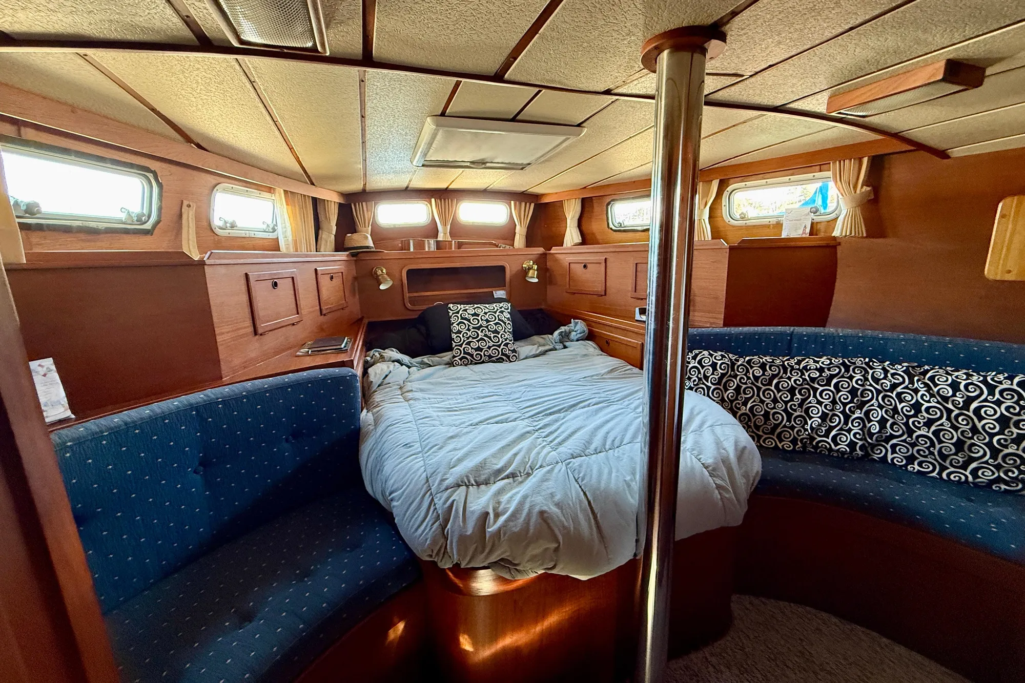 Owners aft stateroom