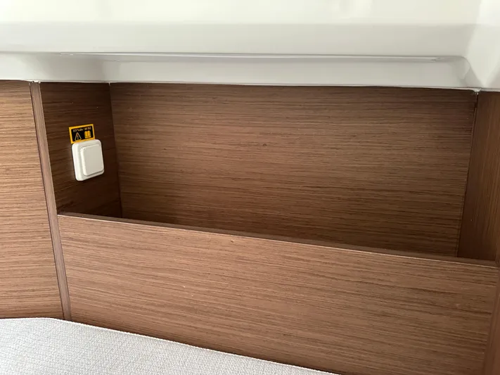 Jebang Yacht Photos Pics Interior storage compartment of 2023 Jeanneau Leader 9.0 CC boat.