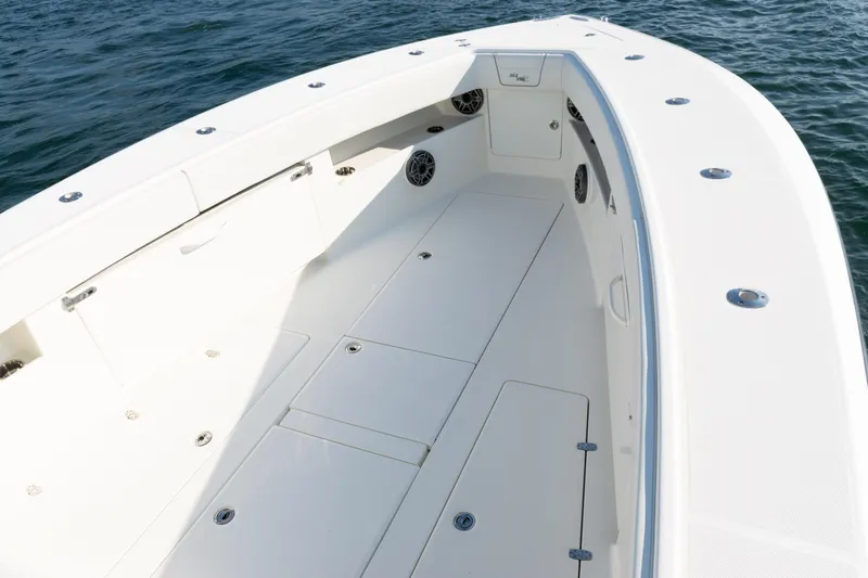  Yacht Photos Pics 2020 SeaVee 390Z boat interior with spacious deck and storage compartments.