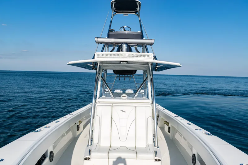  Yacht Photos Pics 2020 SeaVee 390Z boat on open water, showcasing sleek design and spacious deck.