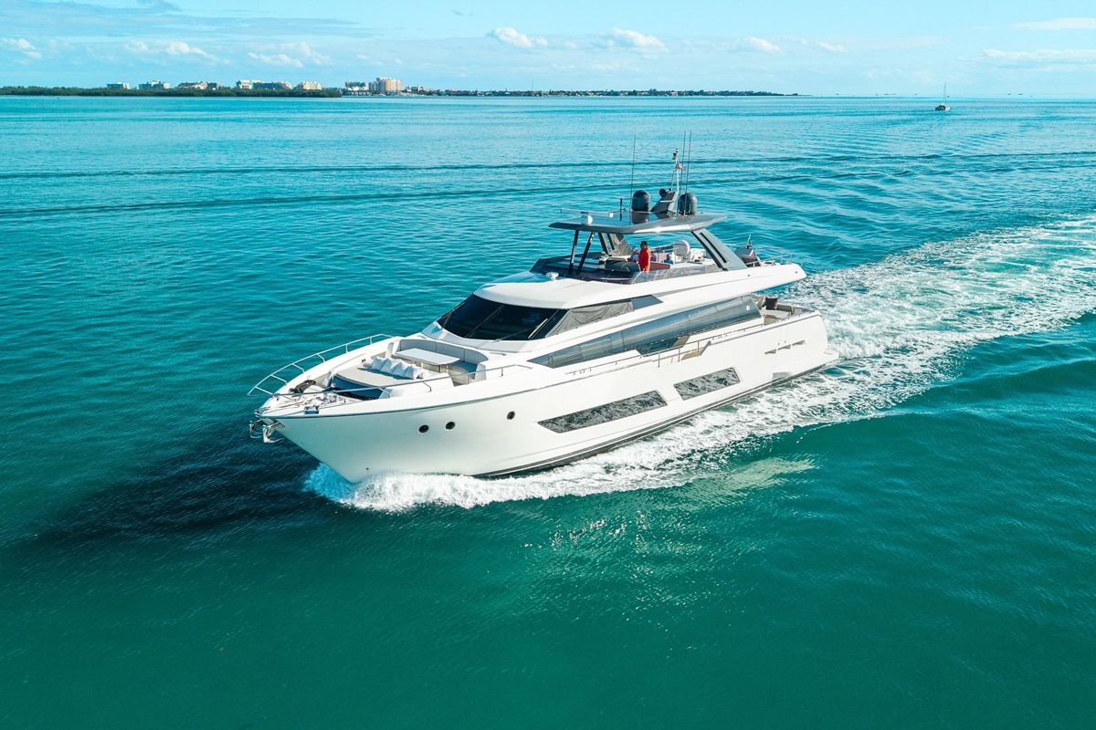 2018 Ferretti Yachts 85 