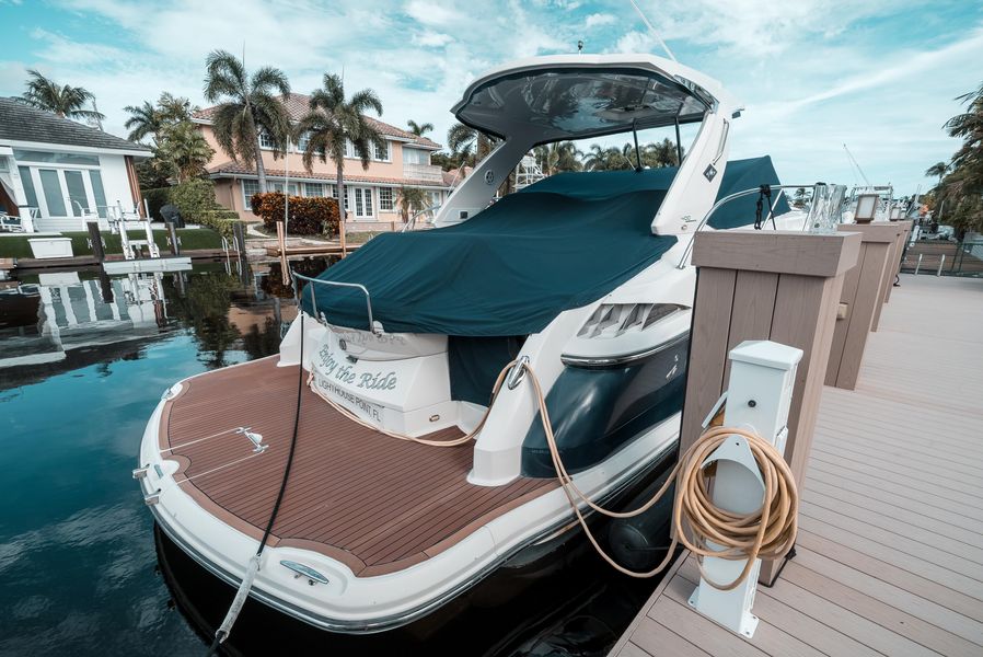 2008 Monterey 400 Sport Yacht