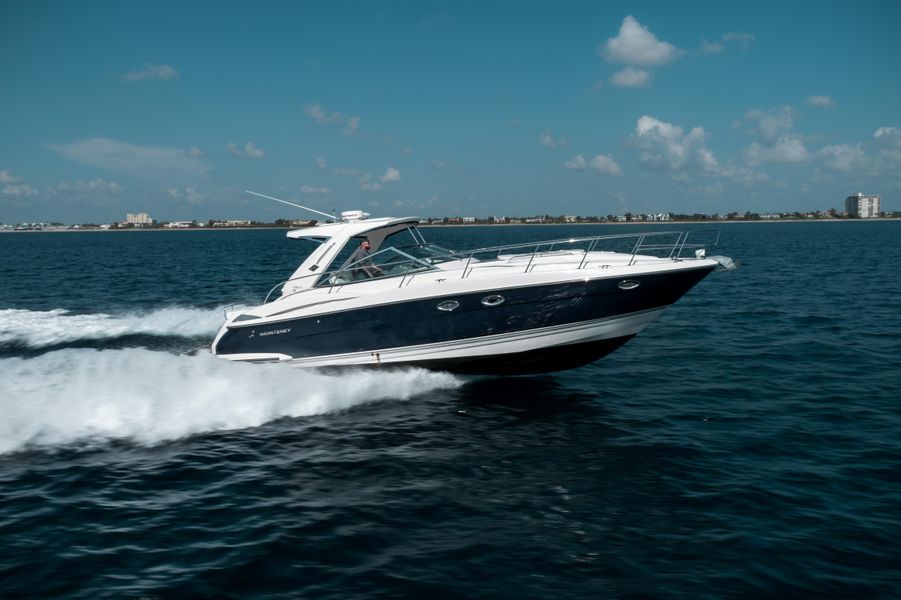 2008 Monterey 400 Sport Yacht