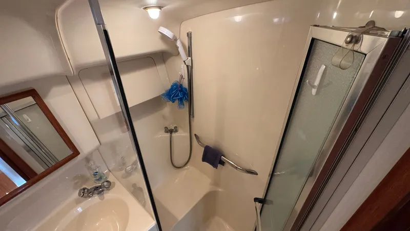 Tiny Dancer Yacht Photos Pics Forward Head Shower