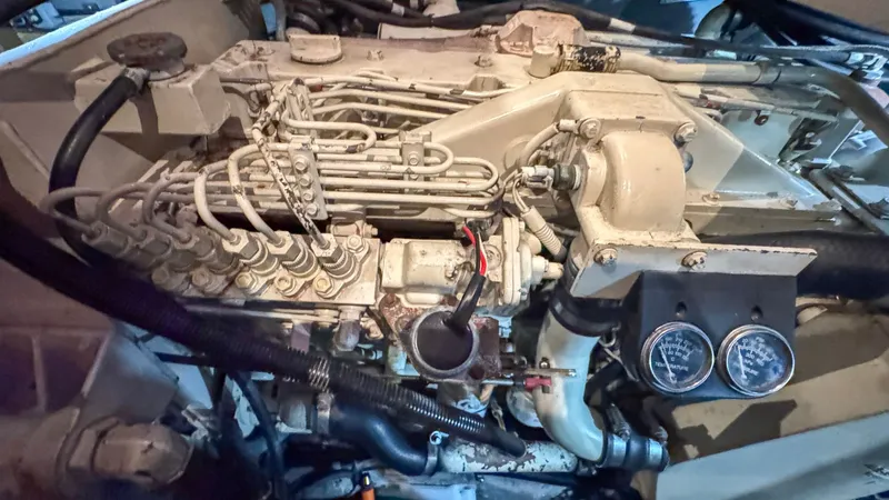 Tiny Dancer Yacht Photos Pics Engine Room