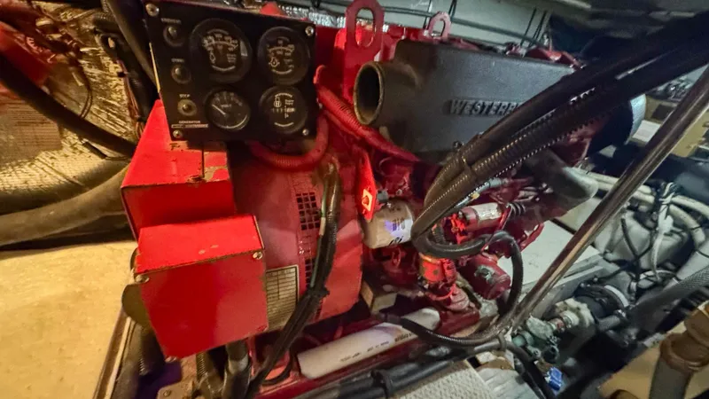 Tiny Dancer Yacht Photos Pics Engine Room