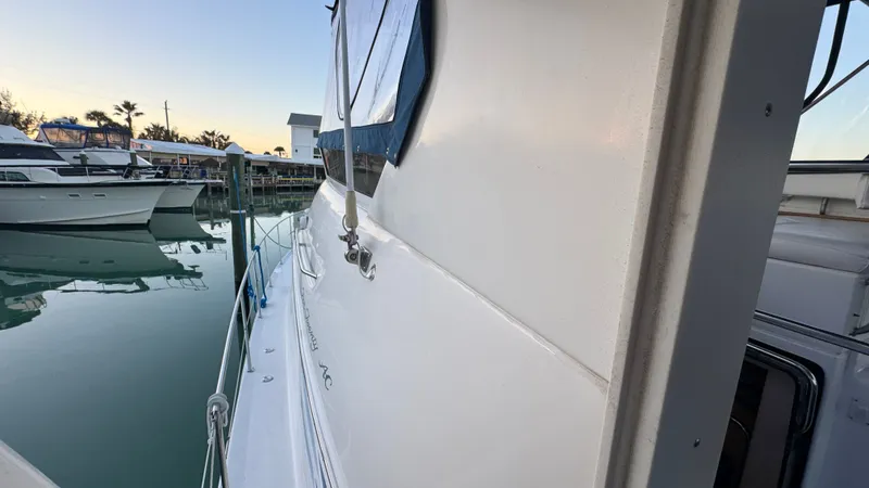 Tiny Dancer Yacht Photos Pics Port Side Deck