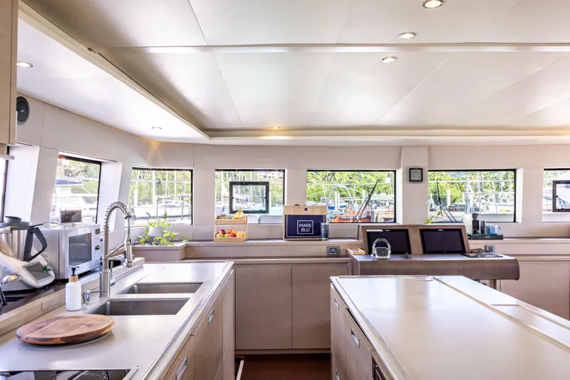 Mare Blu Yacht Photos Pics 