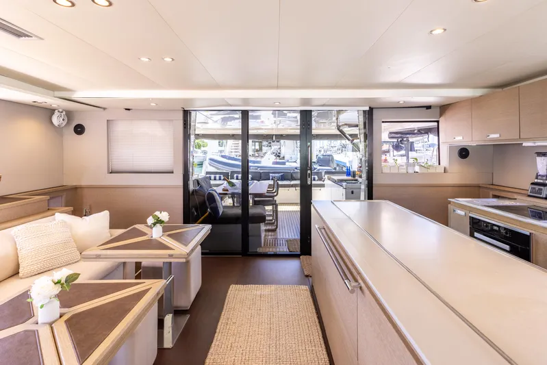 Mare Blu Yacht Photos Pics 