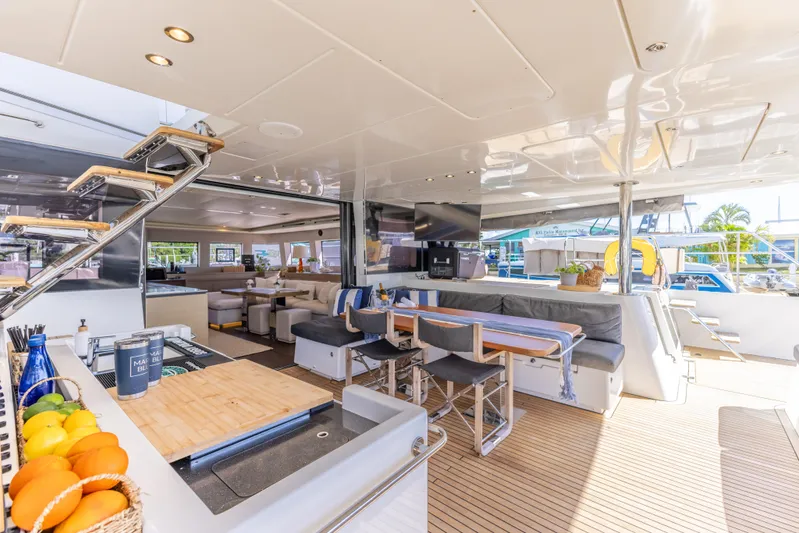 Mare Blu Yacht Photos Pics 