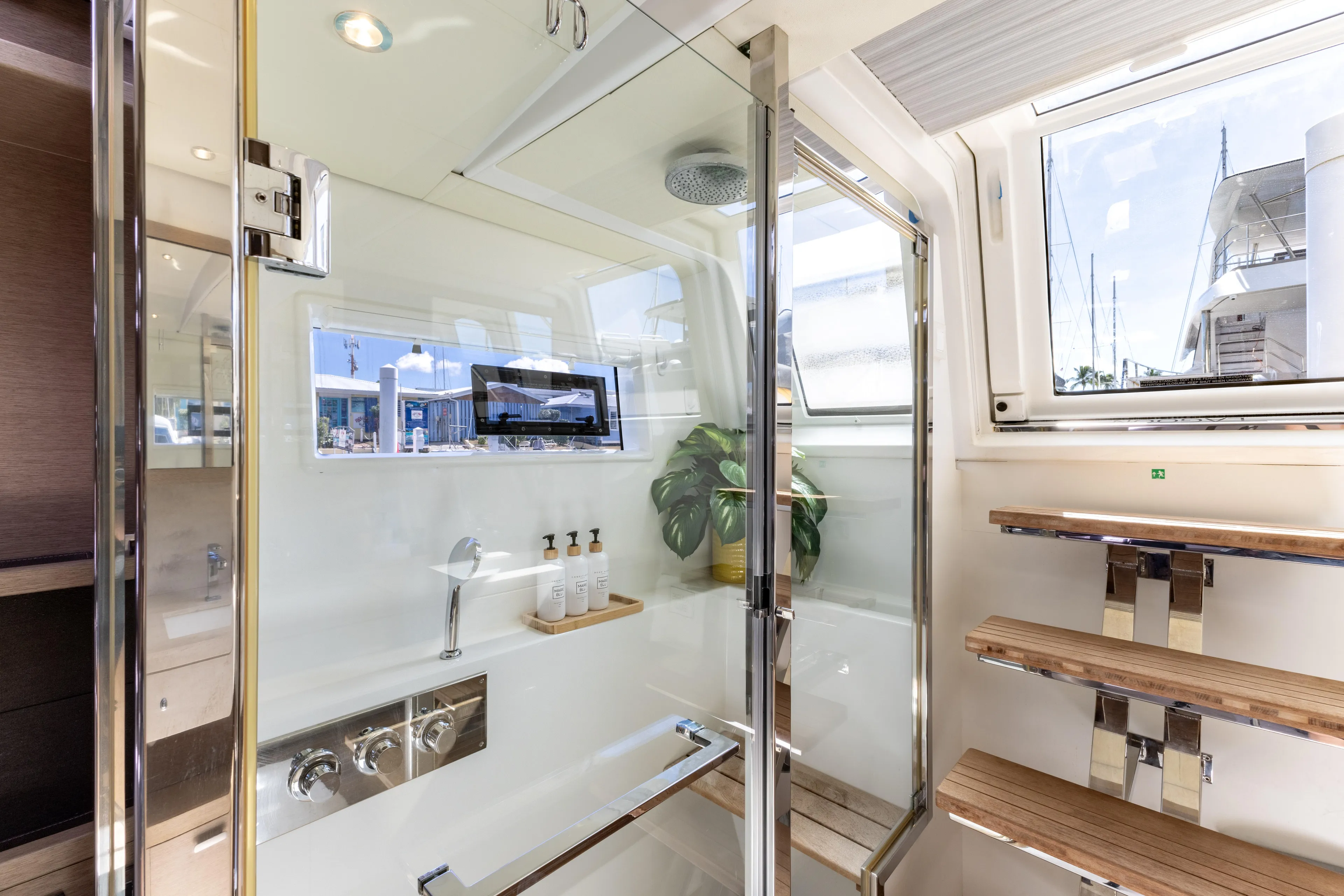 Mare Blu Yacht Photos Pics 