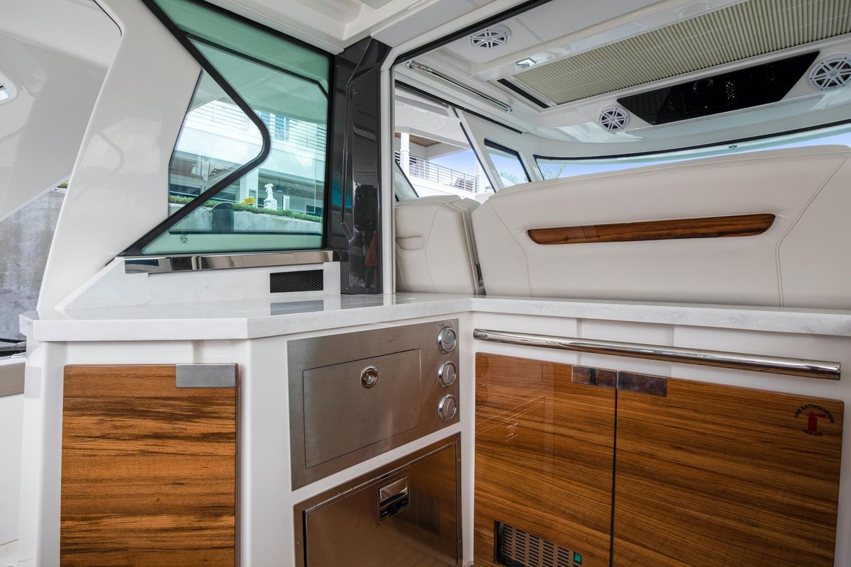 2022 Tiara Yachts 48 